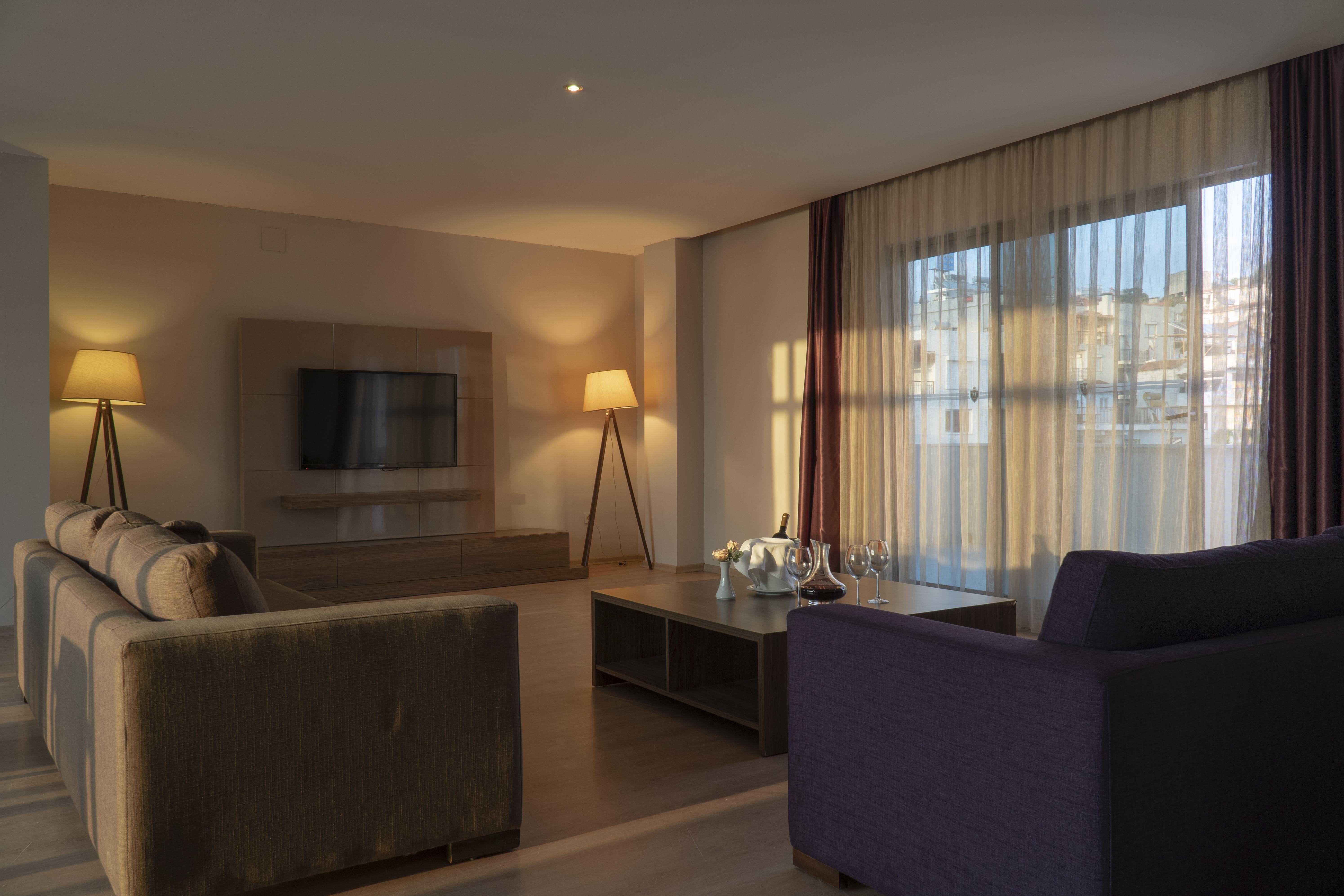 Ladies Beach Suite Hotel (Adults Only) Kusadası Eksteriør bilde